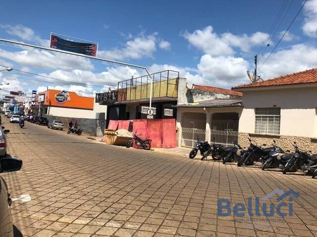 #666 - Ponto Comercial para Venda em Piraju - SP - 2