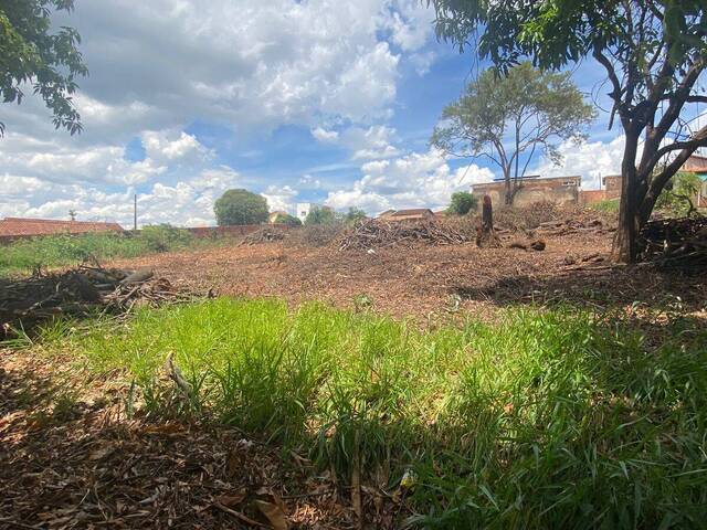 Terreno para Venda em Piraju - 2