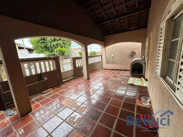 #1055 - Casa para Venda em Piraju - SP - 2