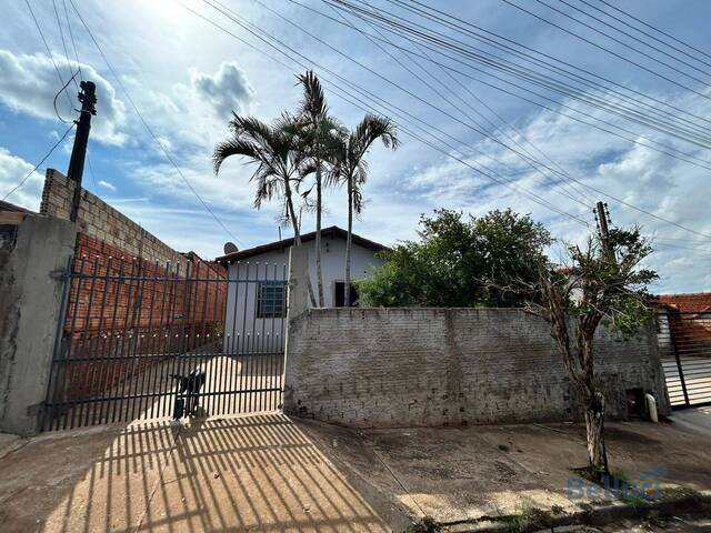 #1079 - Casa para Venda em Piraju - SP - 1