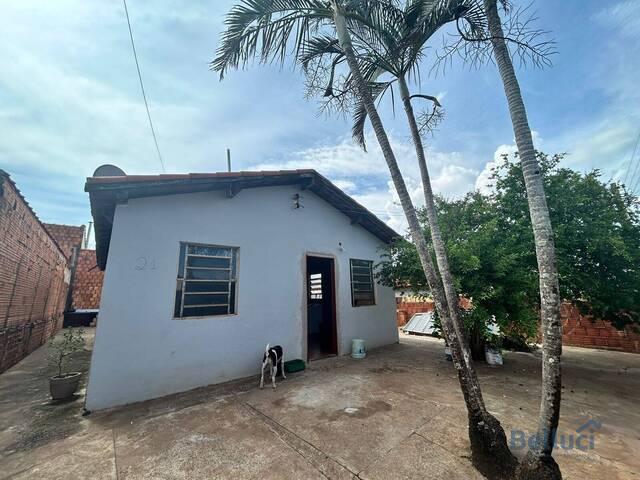 #1079 - Casa para Venda em Piraju - SP - 2