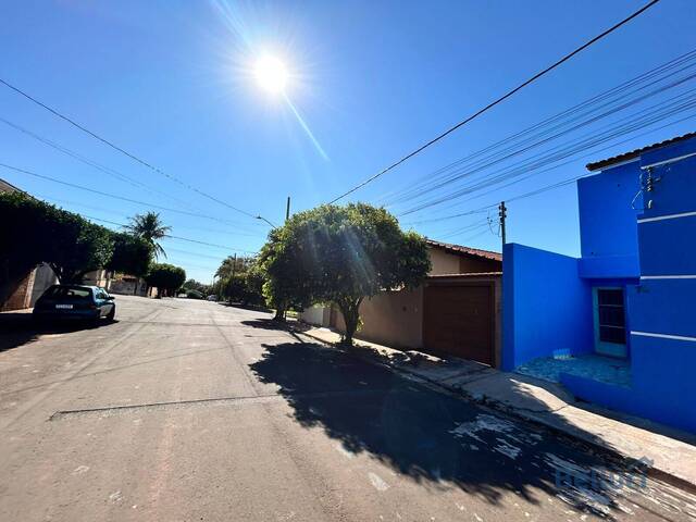 #1095 - Casa para Venda em Piraju - SP - 2
