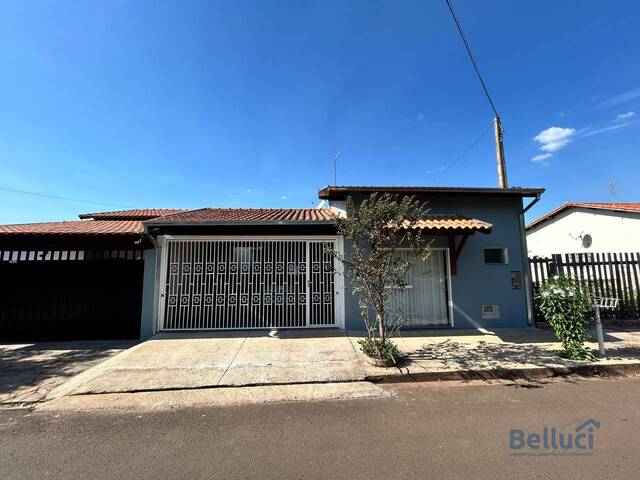 #1110 - Casa para Venda em Piraju - SP - 2