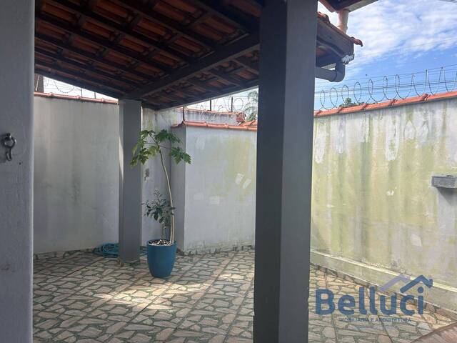 #1201 - Casa para Venda em Piraju - SP - 2