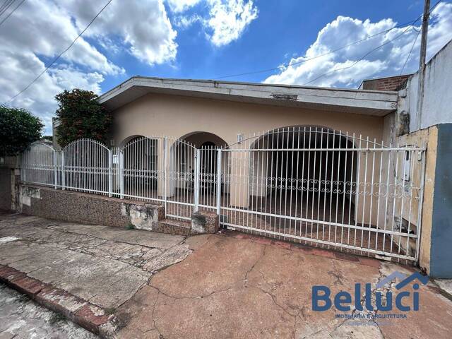 #1213 - Casa para Venda em Piraju - SP - 1