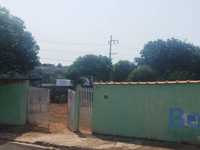 #1223 - Casa para Venda em Piraju - SP - 2