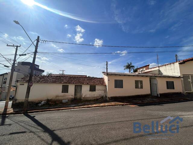 #1234 - Casa para Venda em Piraju - SP - 1