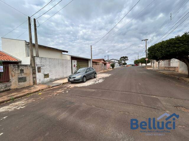 #1243 - Casa para Venda em Piraju - SP - 2