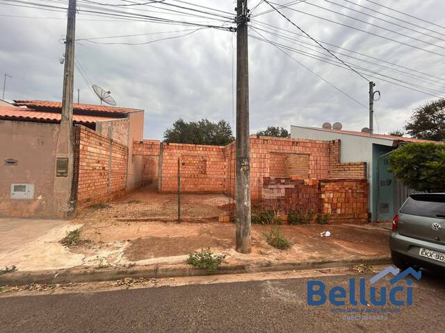 #1328 - Casa para Venda em Piraju - SP - 2