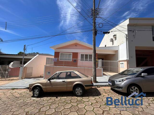 #1349 - Casa para Venda em Piraju - SP - 2