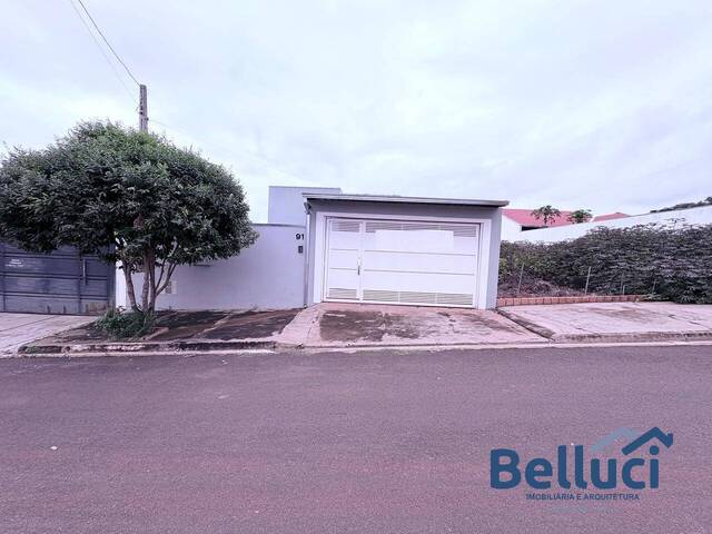 #1421 - Casa para Venda em Piraju - SP - 2